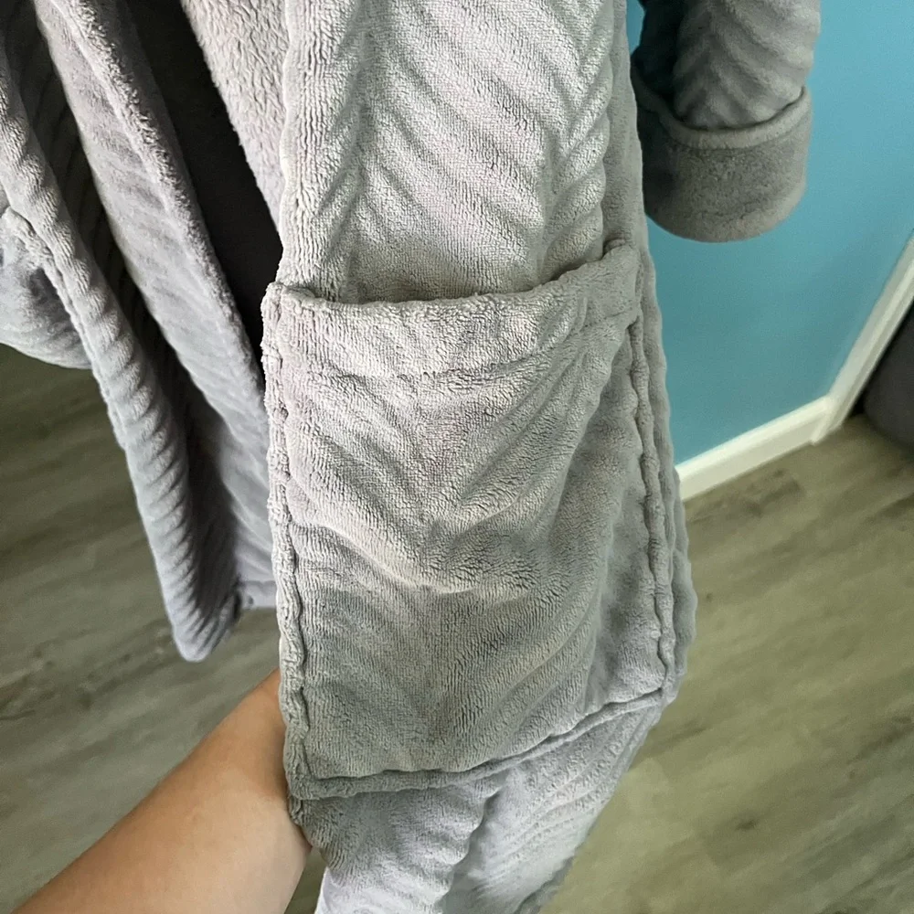 Charter Club Robe - Picture 7 of 8